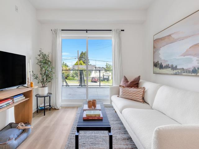 Anchor 829 Old Esquimalt Rd 3 Bedroom Apartment for Rent