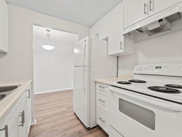 Anchorage Apartments 1 Bedroom Apartment for Rent at 2930 Wildwood Dr, Windsor, ON N8R 1Z3 Forest Glade