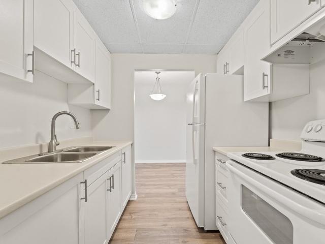 Anchorage Apartments 2 Bedroom Apartment for Rent at 2930 Wildwood Dr, Windsor, ON N8R 1Z3 Forest Glade