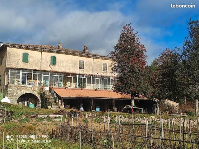 Ancien corps de ferme Charme et potentiel