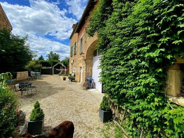 Ancien corps de ferme à 5 minutes d’Avallon