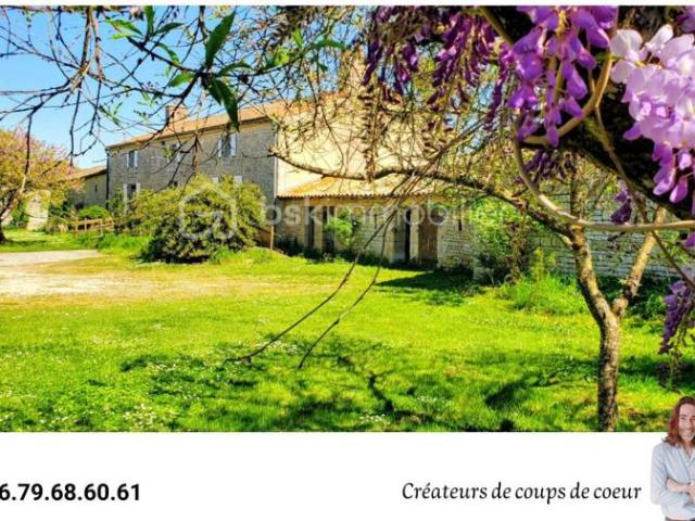 Ancien corps de ferme à rénover