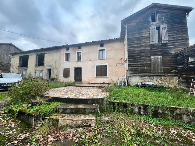 Ancien corps de ferme et ses dépendances