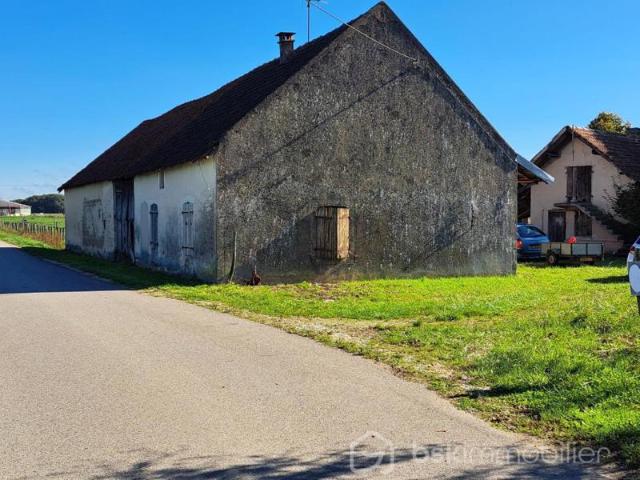 Ancien corps de ferme sur une parcelle de 1269 m2