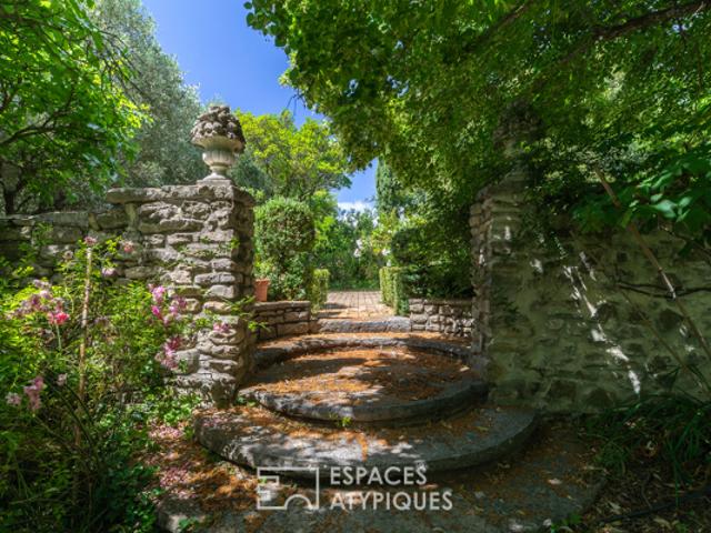 Ancien corps de ferme réinventé avec piscine au Pic Saint Loup