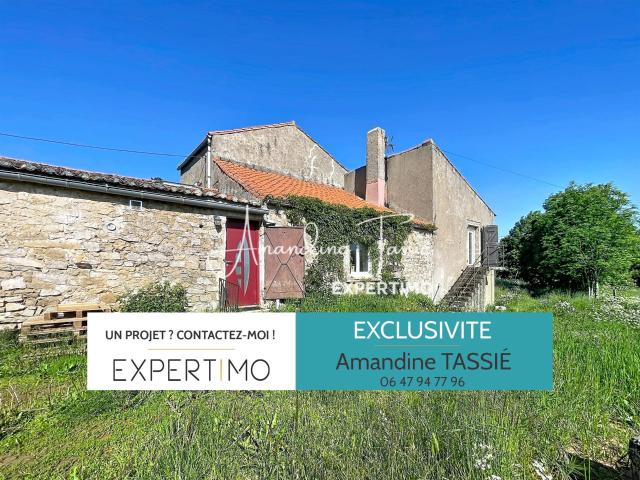 Ancien corps de ferme rénové avec 6 chambres et dépendances 213m² Sainte Eulalie de Cernon