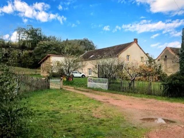 Ancien Corps De Ferme Rénové Proche Marcigny 175m² Semur en Brionnais