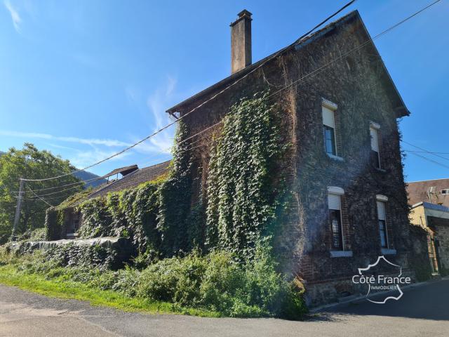 Ancien abattoir Fumay 98 500 €