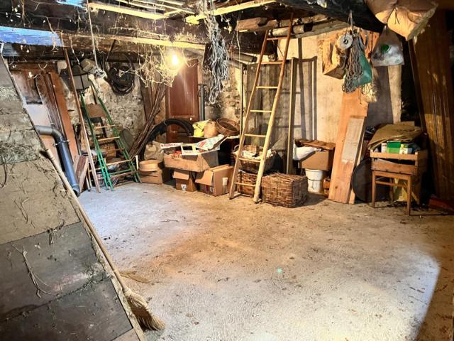 Ancien atelier de charme à rénover La Brigue
