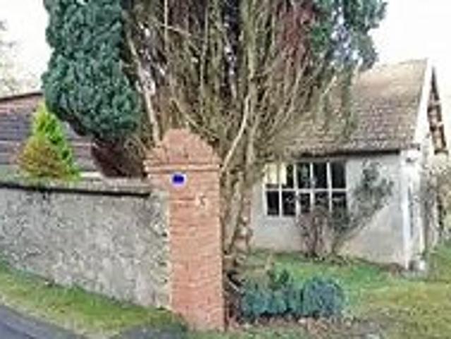 ancien atelier menuiserie donnant sur le Sichon 100m² Ferrières sur Sichon