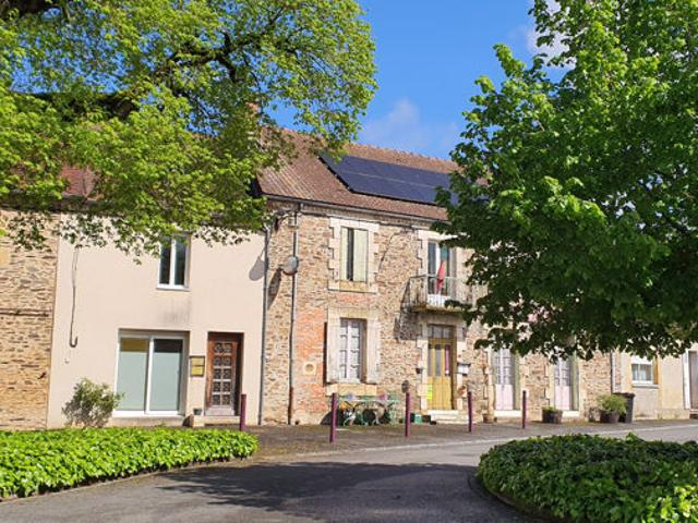 Ancien bar restaurant et grand logement ? Un lieu plein de vie à réinventer!