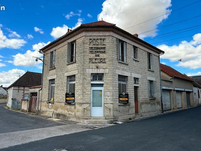 Ancien bureau de Poste: maison à rénover au potentiel incroyable