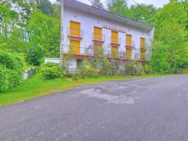 Ancien hôtel à rénover 300m² Mauvezin
