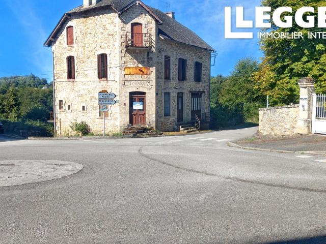Ancien hôtel historique au potentiel exceptionnel au cœur de la campagne française