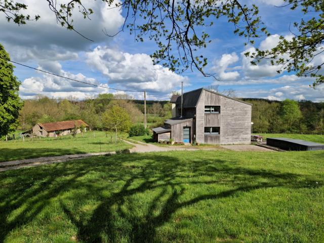 Ancien moulin, avec maison d'architecte bioclimatique de 162