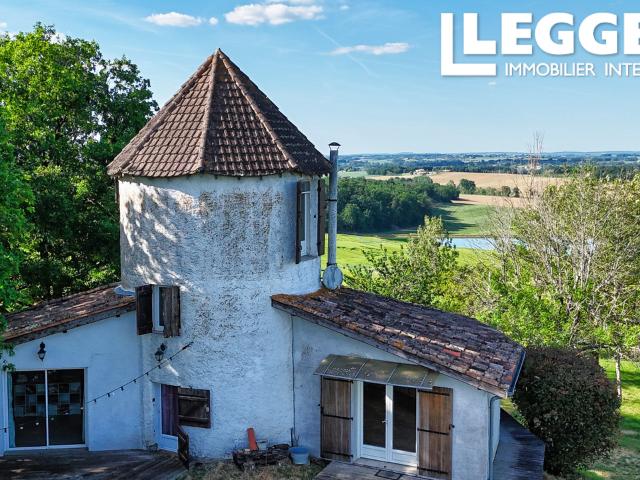 Ancien moulin en pierre rénové – Cadre campagne avec vue