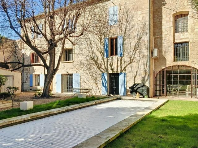 Ancien monastère rénové, alliant charme et authenticité, avec piscine et jardin