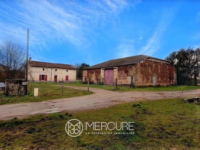 Ancien pavillon de chasse avec dépendances, 2 ha en environn. 133m² Availles Limouzine