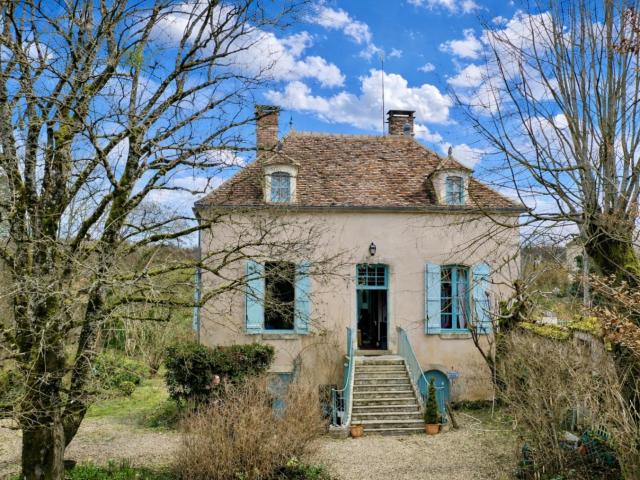 Ancien Pavillon de Chasse clos de Murs