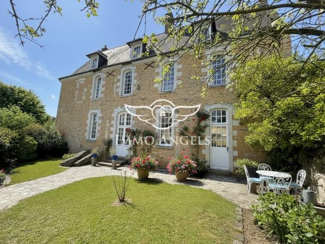 Ancien presbytère XVème XVIIème siècle 209m² Huillé Lézigné