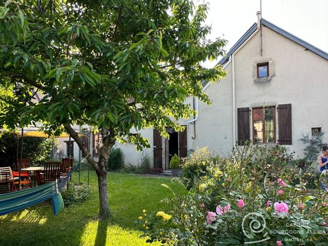 Ancien presbytère ARNAY SOUS VITTEAUX 12 pièce s 345 m2