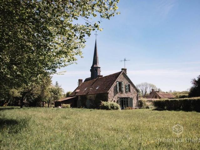Ancien presbytère avec jardin clos à Tourouvre au Perche