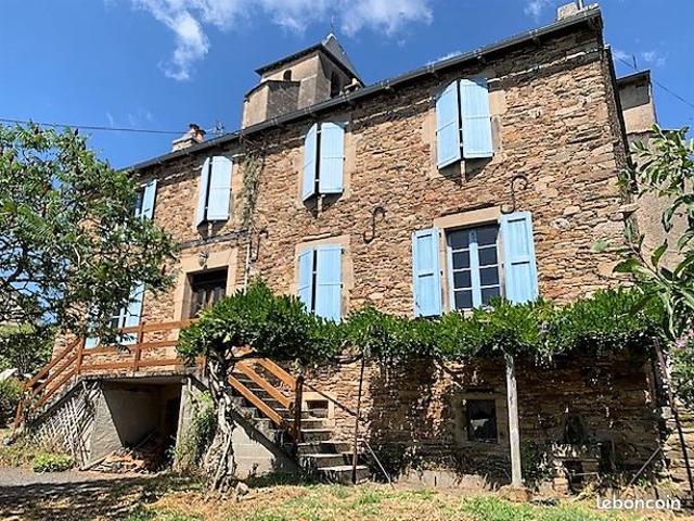 Ancien presbytère avec jardin dans la vallée du Tarn