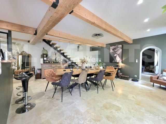 Magnifique maison complètement rénovée
