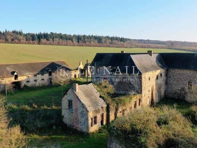 Ancien prieuré du XIIe siècle à restaurer, Monument Historique