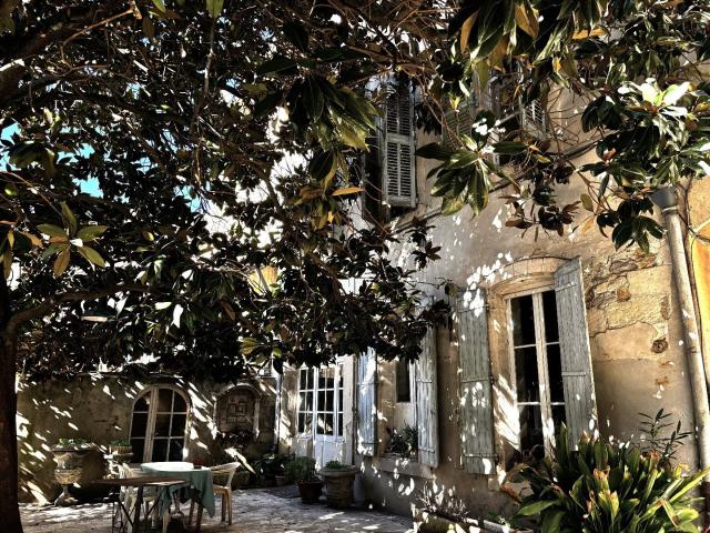 Ancien Relais De Poste A Villeneuve Les Avignon 600m² Villeneuve lès Avignon