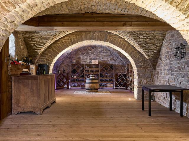 Ancien Relais De Poste 1740 Nord Besancon 388m² Pouilley Les Vignes