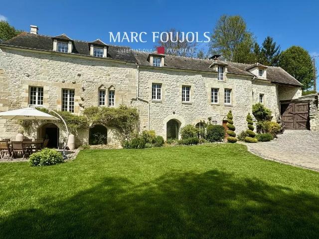 Ancienne Abbaye Propriété de charme à 1 heure de Paris 400m² Chantilly