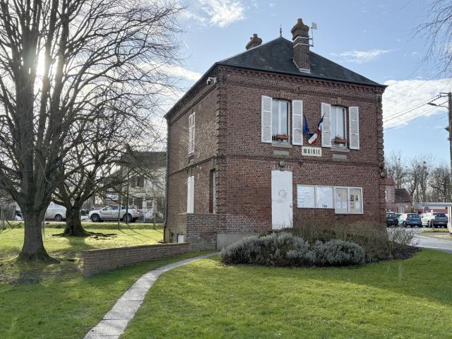 Ancienne bâtiment communal, idéal investisseur !
