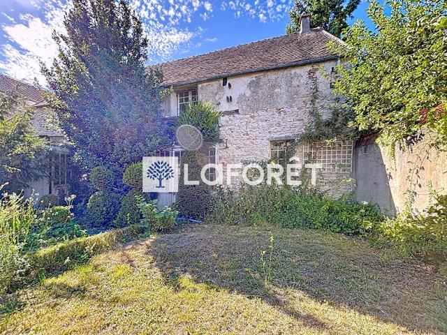 Ancienne bâtisse à réhabiliter à Saint Nom la Bretèche 265m² Saint Nom la Bretèche