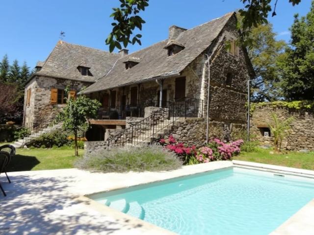 Ancienne demeure notariale rénovée au cœur de Cadour / Bas Ségala, Aveyron