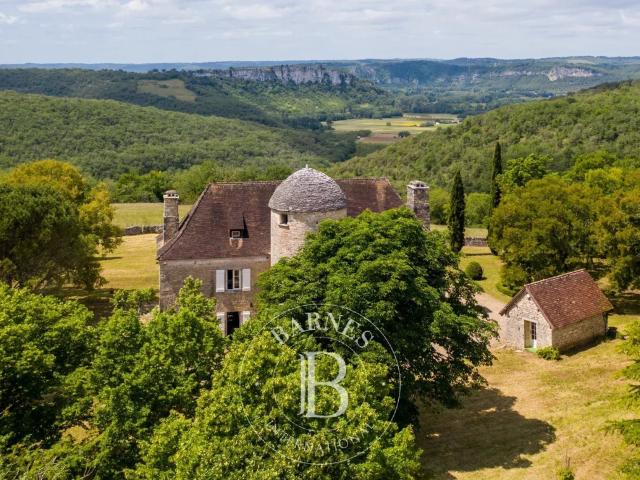 Ancienne demeure du XIXe siècle et dépendances avec vue pano. 470m² Rocamadour