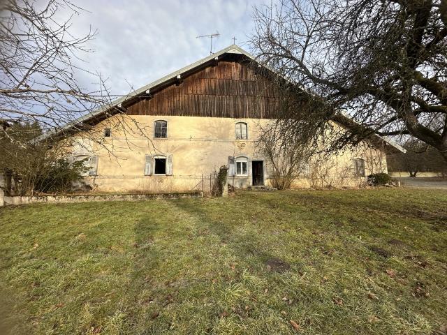 Ancienne ferme à Laviron