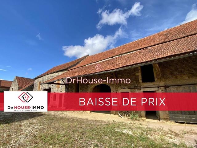 Ancienne ferme avec de belles granges sur cour et verger