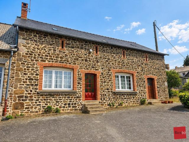 Ancienne ferme dans un petit bourg 98m² Châtillon sur Colmont