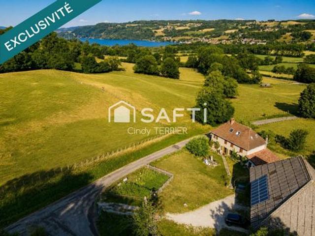 Ancienne ferme de caractère de 1780 avec grange au calme