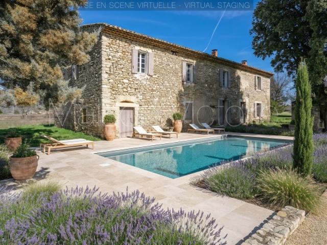 Ancienne ferme en pierre à rénover à Cabrières d'Avignon