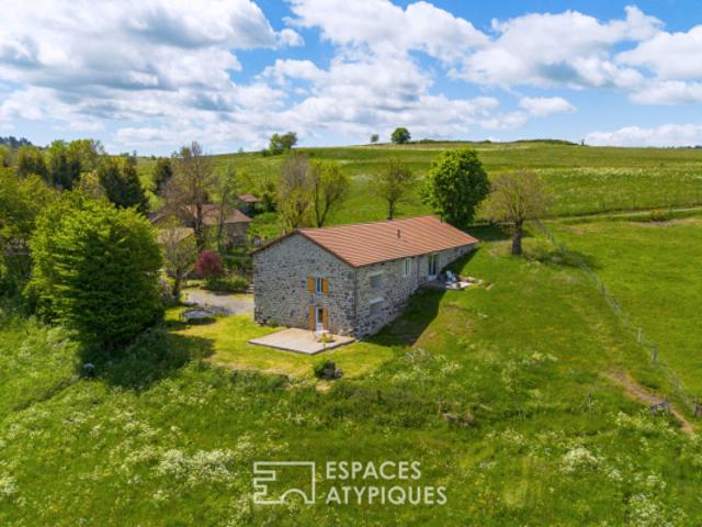 Ancienne ferme rénovée, un balcon naturel sur les monts d'Ardèche