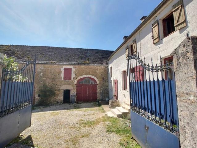 Ancienne fermette avec dépendance