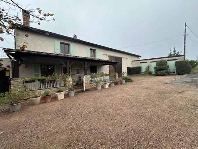Ancienne fermette et dépendances