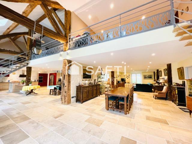 Ancienne grange entièrement rénovée 350m2 habitables Volum. 350m² Colmier Le Haut