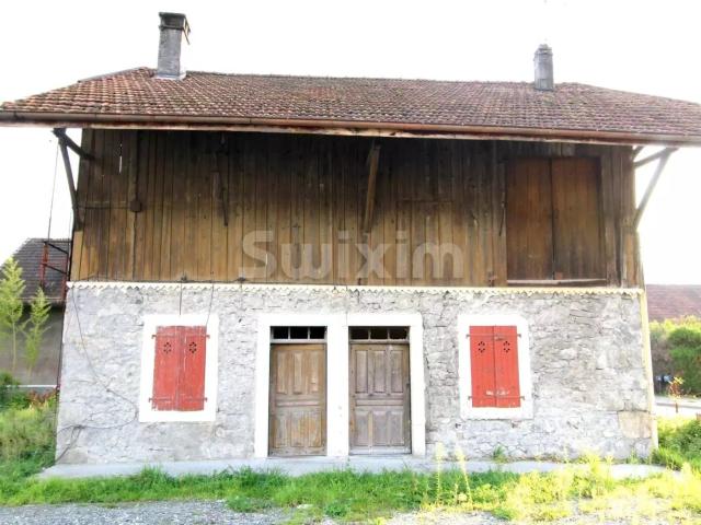 Ancienne habitation sur 2 niveaux à Marignier