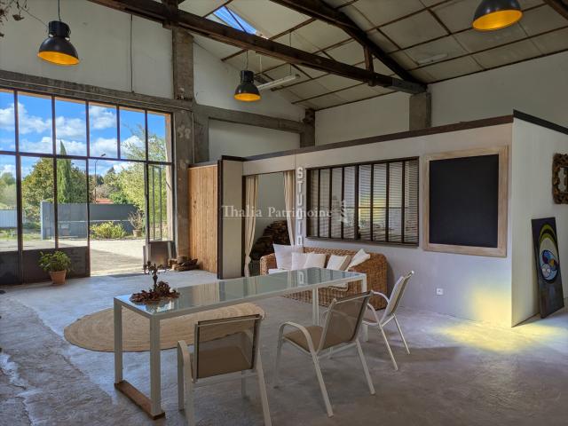 Ancienne laiterie réinventée en loft galerie d’exception au. 300m² Firbeix