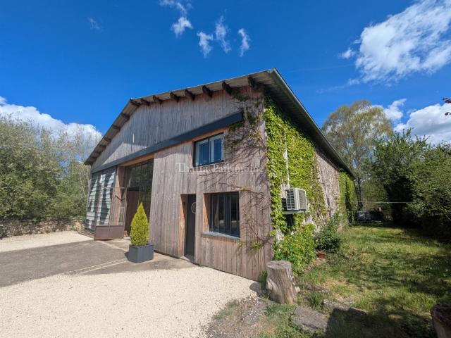 Ancienne laiterie réinventée en loft galerie d’exception au. 300m² Firbeix