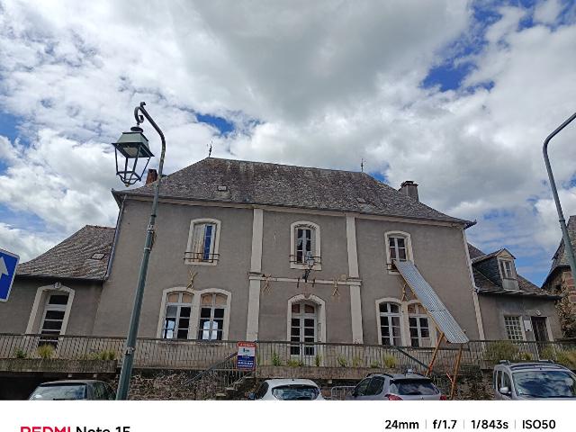 Immeuble à vendre dans l'ancienne mairie de Voutezac