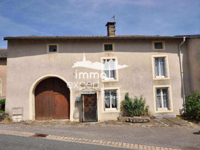 ANCIENNE MAISON DE CARACTERE ET VOLUMES D'EXCEPTION AU COEUR